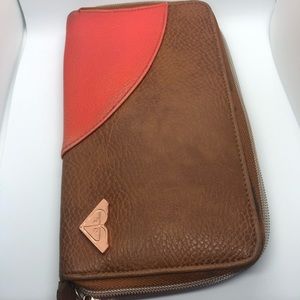Roxy Coral and brown zippered wallet
